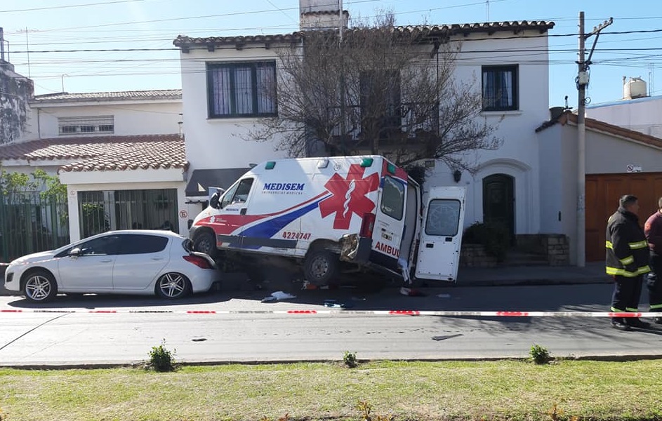 Quedó Detenido El Conductor Que Causó Un Siniestro Vial Con Una Ambulancia Ministerio Público 8752